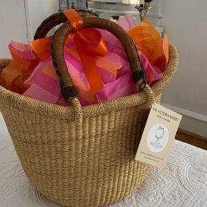 NWT The Victoria Basket Bag